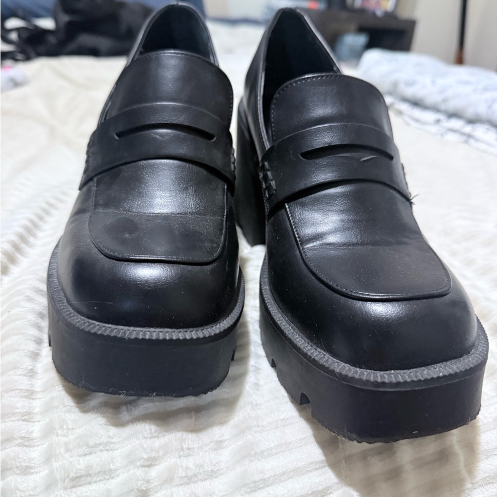 Sleek Black Platform Loafers for Women
